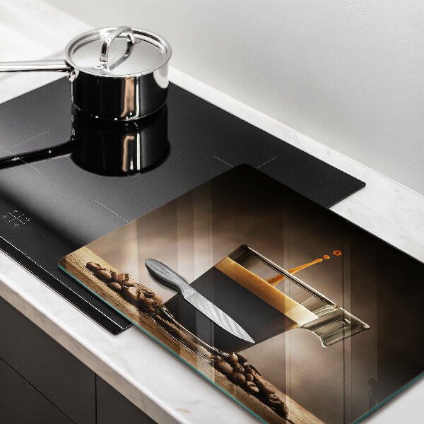 Szklana deska do krojenia Szklanka i ziarna kawy