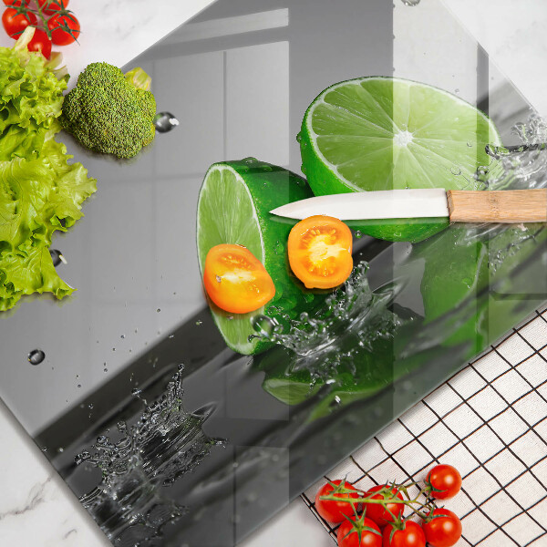 Szklana deska do krojenia Soczyste limonki i woda