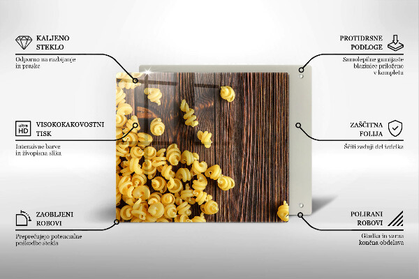 Deska do krojenia Makaron na stole