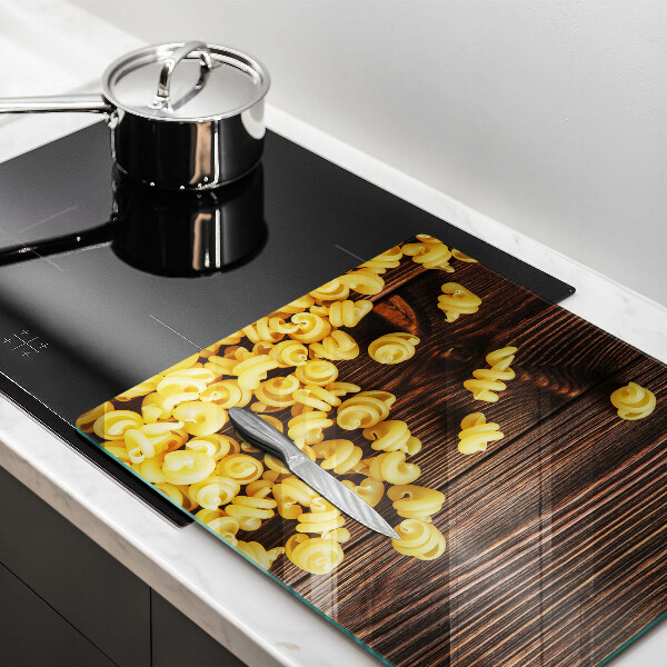 Deska do krojenia Makaron na stole