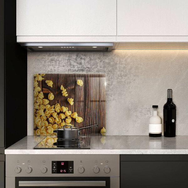 Deska do krojenia Makaron na stole