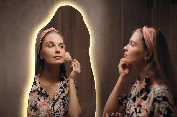 Lustro asymetryczne led nowoczesne 50x100 cm