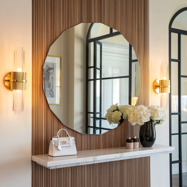 Lustro w kształcie wielościanu estetyczne 80x80 cm