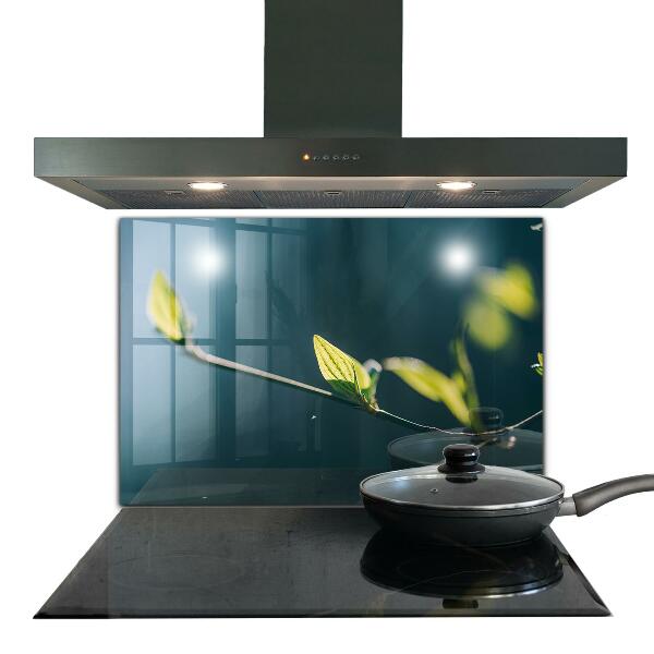 Panel szklany do kuchni Błyszczący Liść na Gałęzi