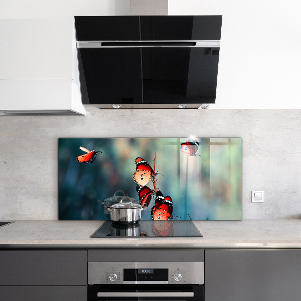 Panel szklany do kuchni Delikatny Motyl na Wietrze