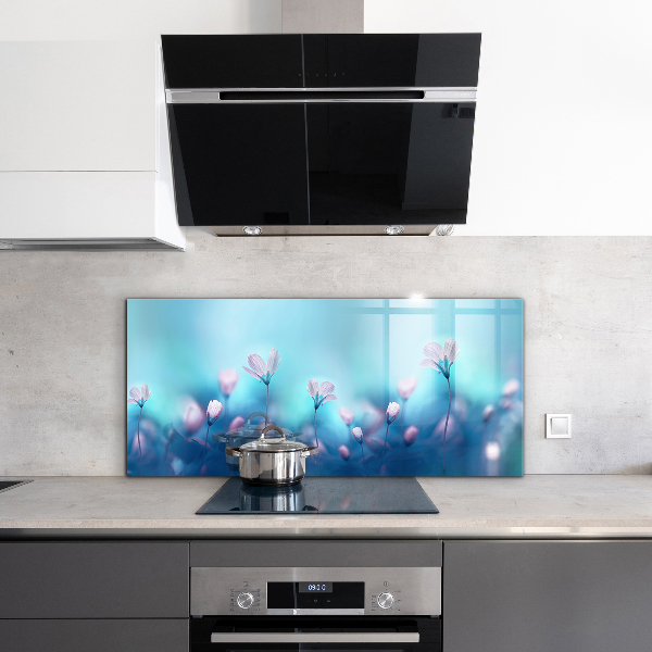 Panel szklany do kuchni Kwiaty za poranną Mgłą