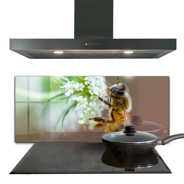 Panel szklany do kuchni Pszczoła Zbierająca Pyłek