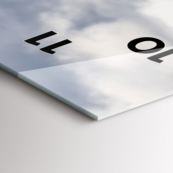 Zegar ścienny pionowy Koza w Dolinie Aosta