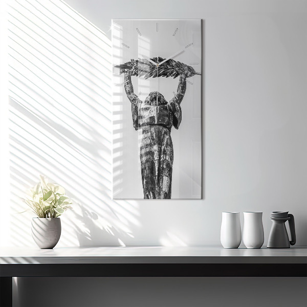 Zegar ścienny pionowy Statua Wolności w Budapeszcie