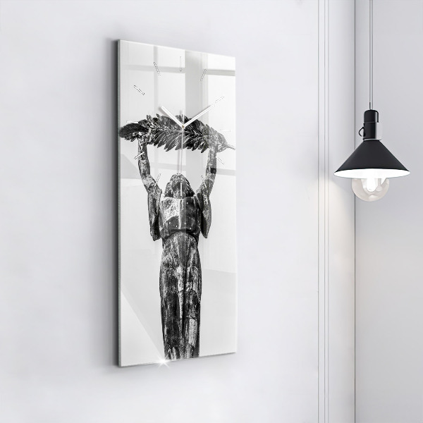 Zegar ścienny pionowy Statua Wolności w Budapeszcie