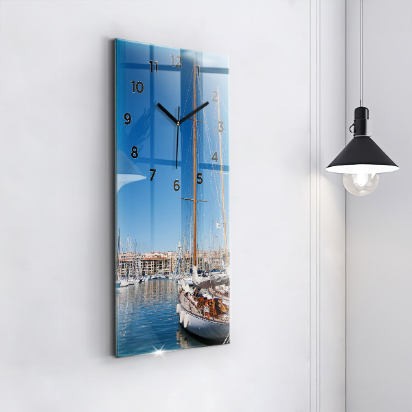 Zegar szklany pionowy Marina w Marsylii Francja