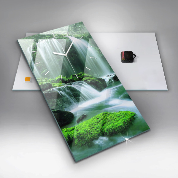 Zegar ścienny pionowy Wodospad wśród mchu