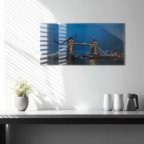Zegar poziomy Tower Bridge Londyn nocą