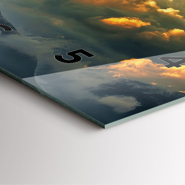 Kwadratowy zegar Lot balonem w chmurach