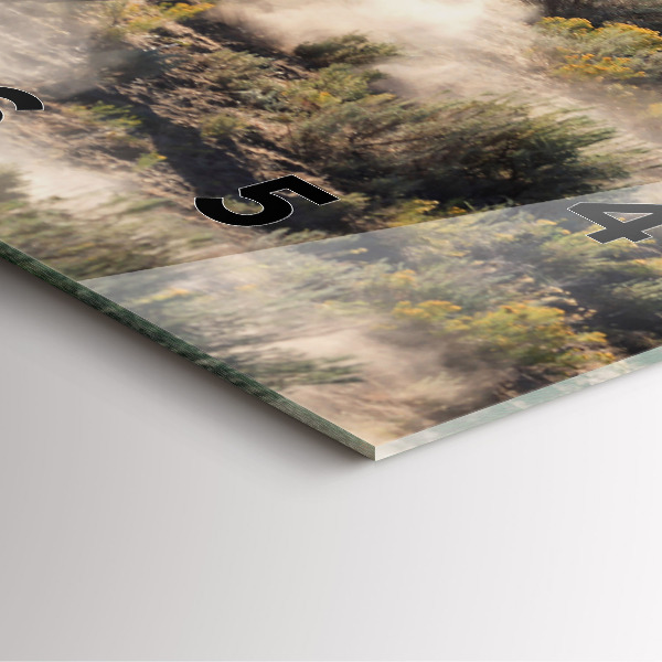 Kwadratowy zegar Stado rozpędzonych koni