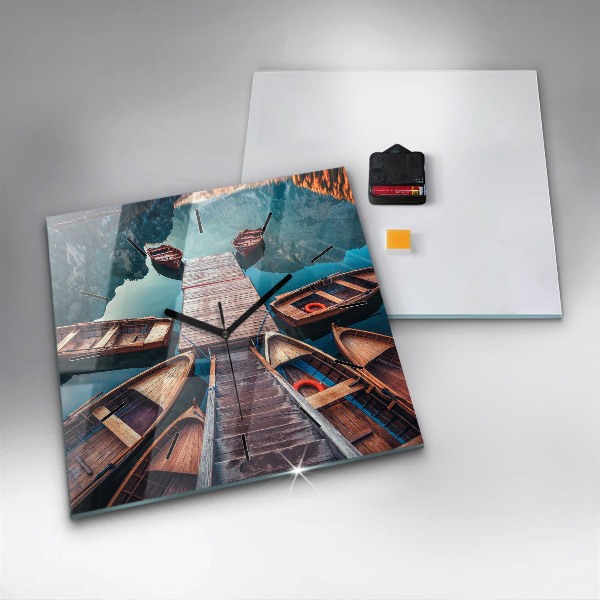 Kwadratowy zegar Pomost i Jezioro