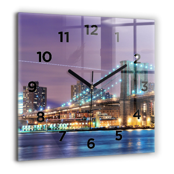 Kwadratowy zegar Brooklyn Most i East River