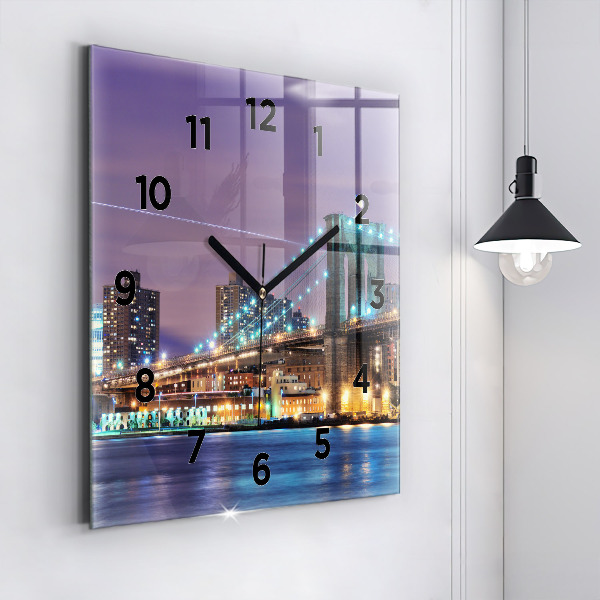 Kwadratowy zegar Brooklyn Most i East River