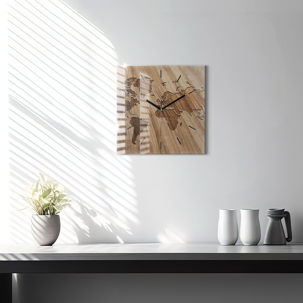 Kwadratowy zegar Mapa świata na drewnie