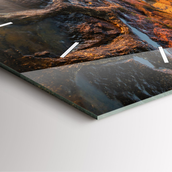 Kwadratowy zegar Latarnia i morze Bałtyckie