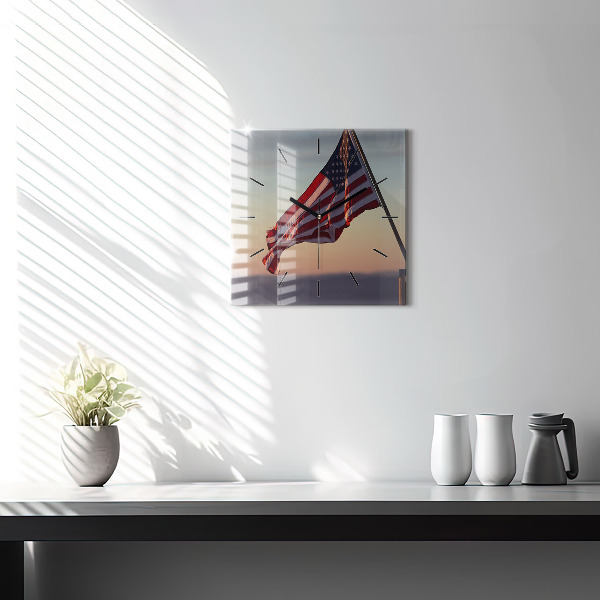 Zegar ścienny kwadratowy Wiejąca flaga USA