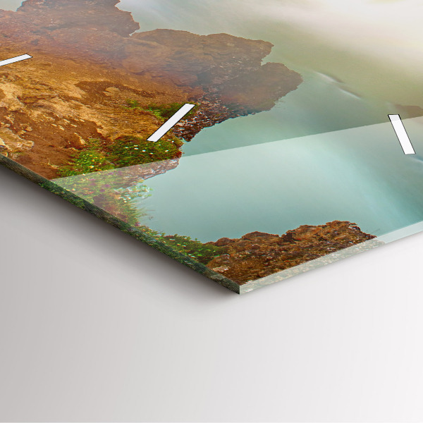 Kwadratowy zegar Godafoss na Islandii