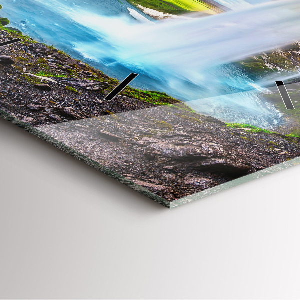 Kwadratowy zegar Wodospad w Islandii