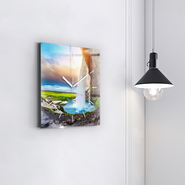 Kwadratowy zegar Wodospad w Islandii