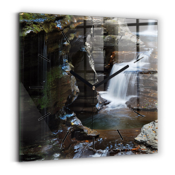 Kwadratowy zegar Wodospad i skały Islandii