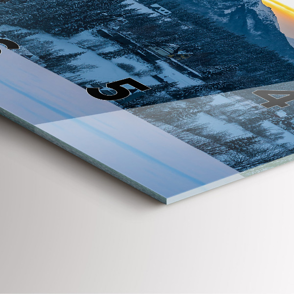 Kwadratowy zegar Krajobraz górski