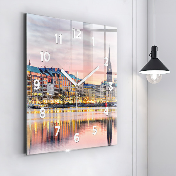 Kwadratowy zegar Alster w Hamburgu