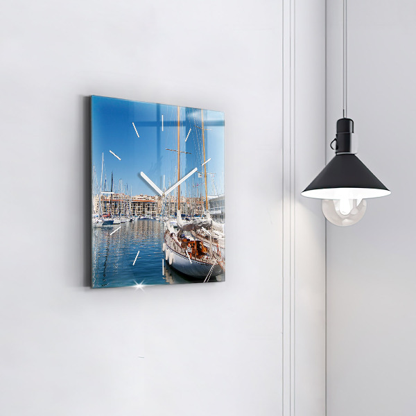 Kwadratowy zegar Marina w Marsylii Francja
