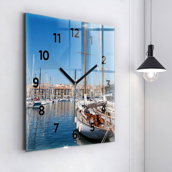 Kwadratowy zegar Marina w Marsylii Francja