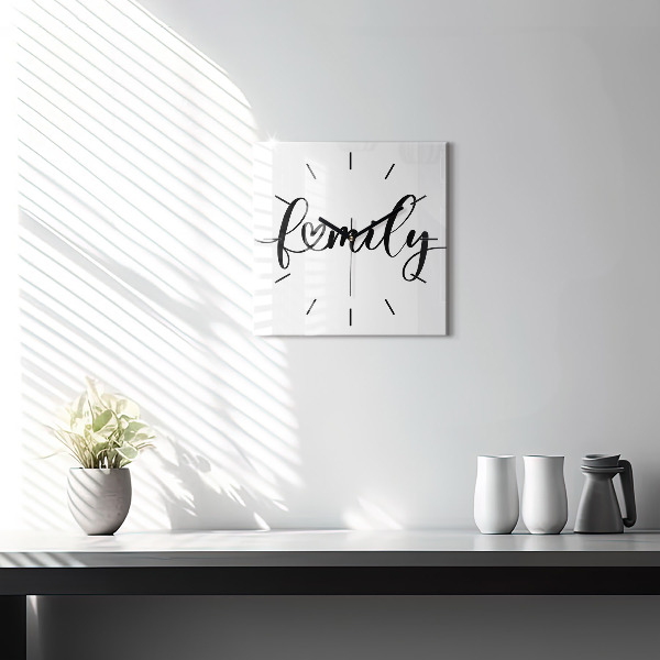 Zegar na ścianę kwadratowy Napis Family i serce