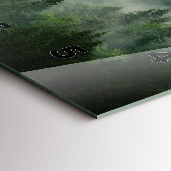 Kwadratowy zegar Mglisty las