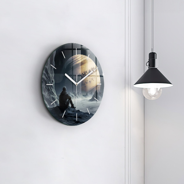 Zegar szklany okrągły Człowiek na tle księżyca