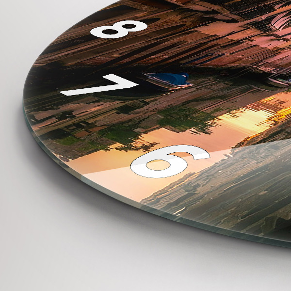 Zegar okrągły z nadrukiem Widok na kanał w mieście